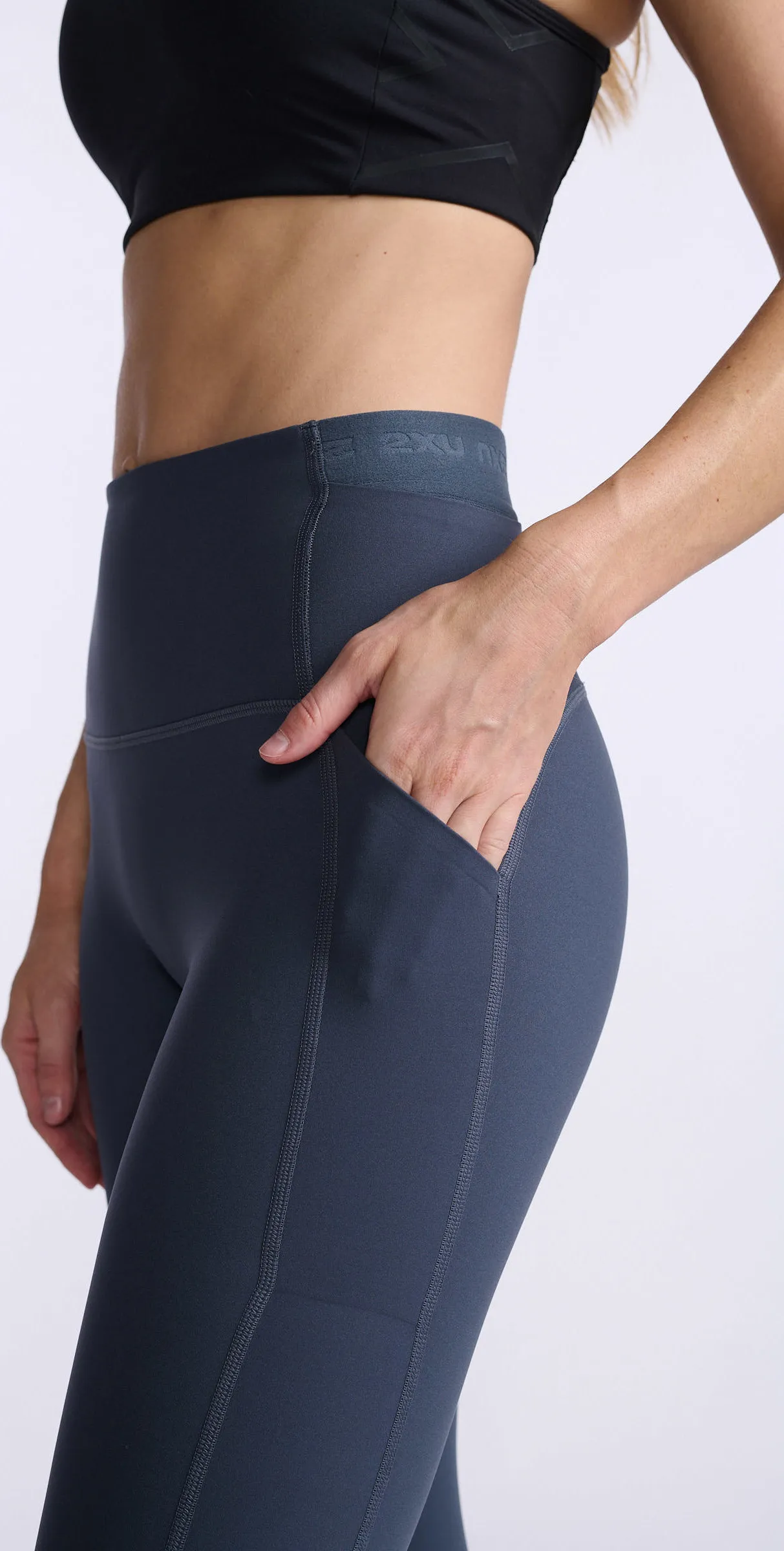 2XU Women&#x27;s Form Stash Hi-Rise Compression Tights India Ink/India Ink | Buy 2XU Women&#x27;s Form Stash Hi-Rise Compression Tights India Ink/India Ink here | Outnorth