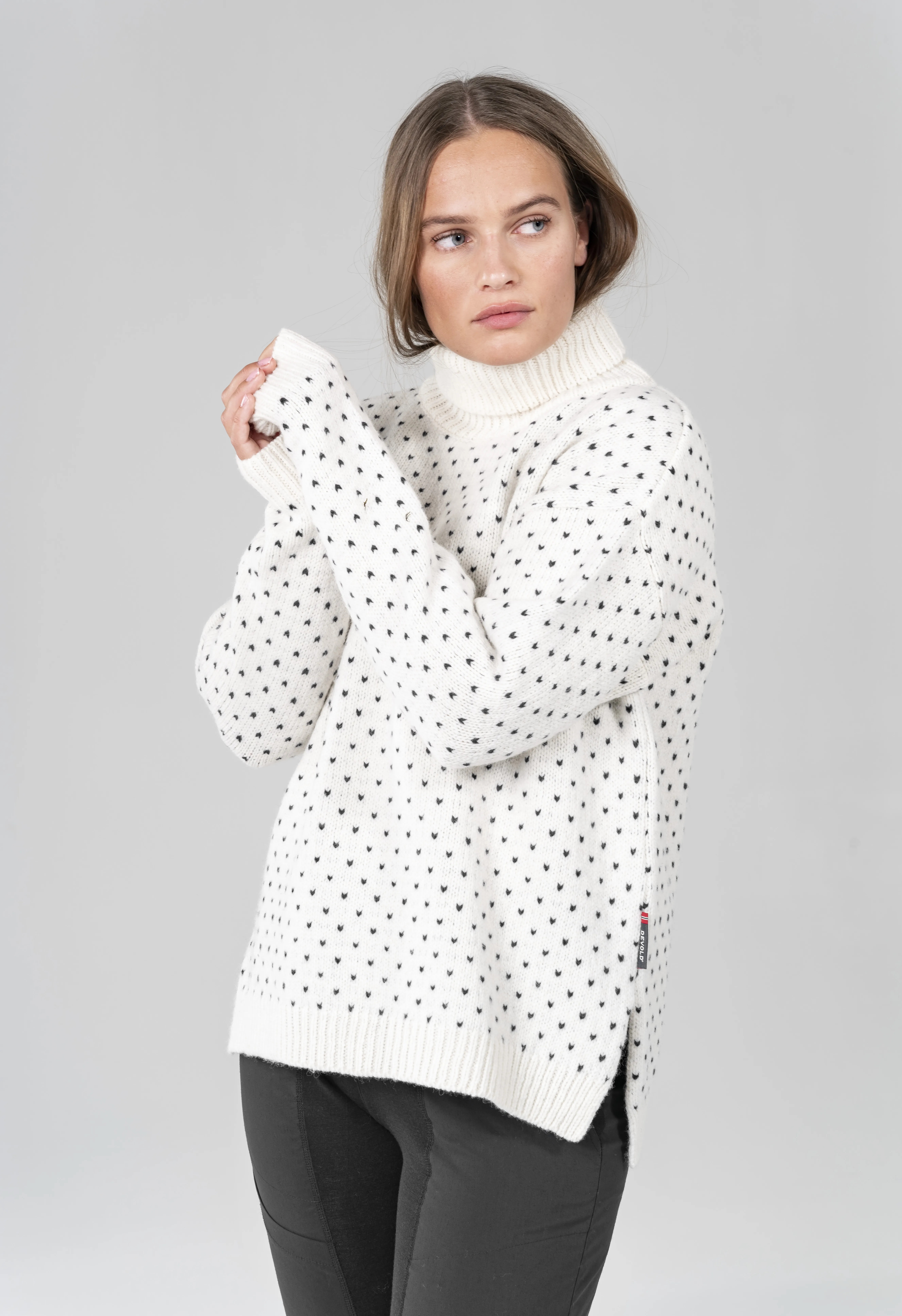 Devold Women&#x27;s Sørisen Wool High Neck Off White/Ink | Buy Devold Women&#x27;s Sørisen Wool High Neck Off White/Ink here | Outnorth