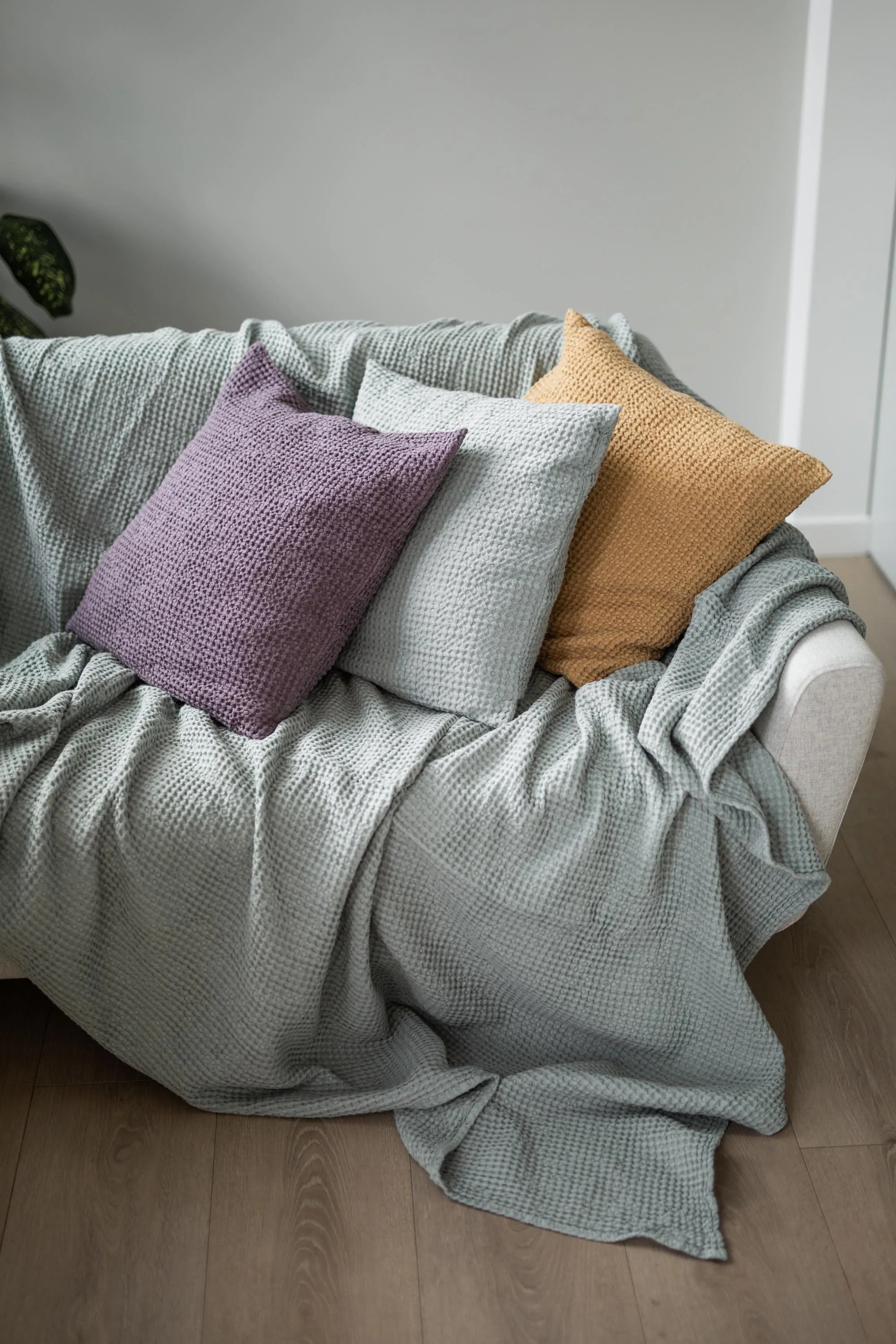 Linen Waffle Blanket | Sage Green