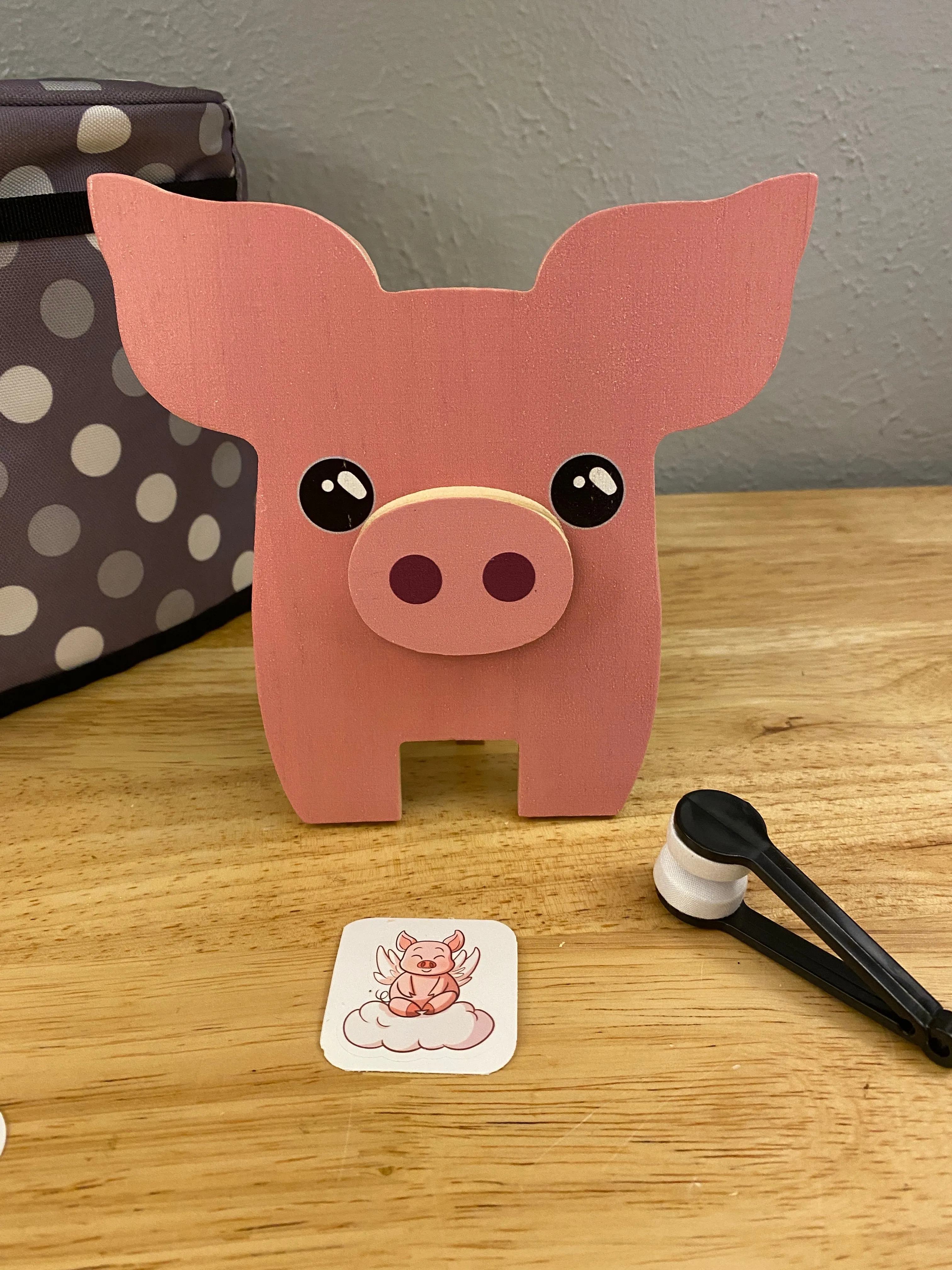 Pink Pig Glasses Holder, wooden eyeglasses stand, Cat eyeglasses stand