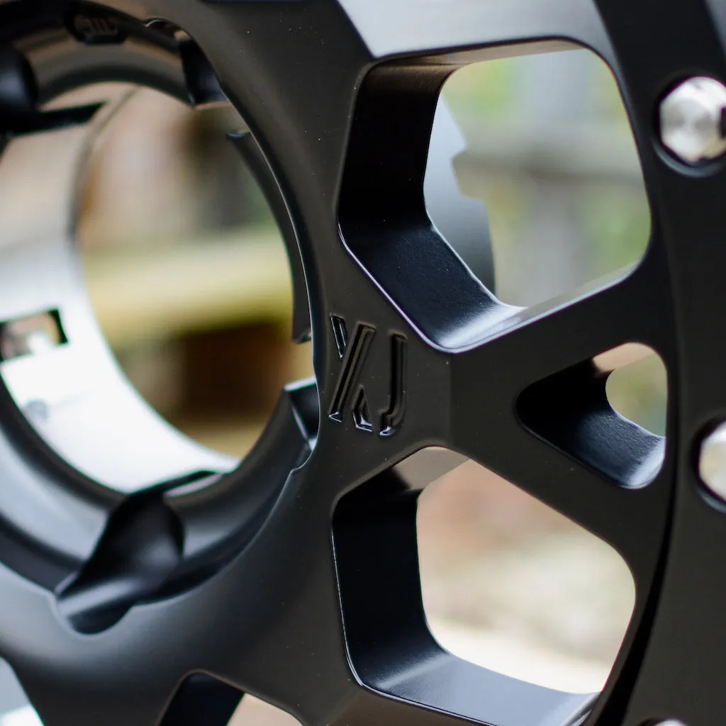 XTREME-J XJ04 Wheel Package for Suzuki Jimny (1998 )